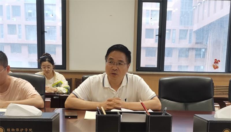 aea887ef5006429198027a6dbc98dfec.jpg 昆虫800学博士生第二党支部专题组织生活会图片2.jpg